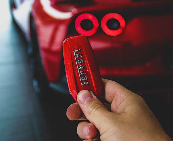 AutoHub - O seu centro de soluções Auto - CarrosUsados - Carros Como Novos - Carros Usados Ferrari e Muito Mais em Lisboa- Ferrari_7