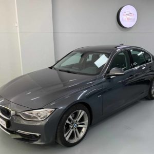 BMW Série 3 2014 cinza - Stand em Lisboa - Comprar BMW Usado - Carro Como Novo